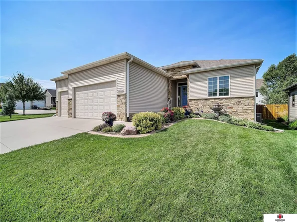 2728 Shadowbrook Dr, Lincoln, NE 68516