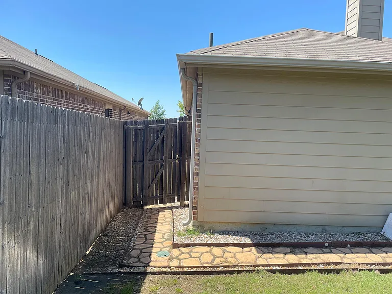 701 Cheyenne Dr — Photo 36