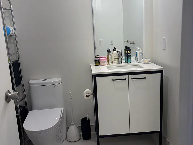 1808 Saint Clair Ave W #910 — Photo 9