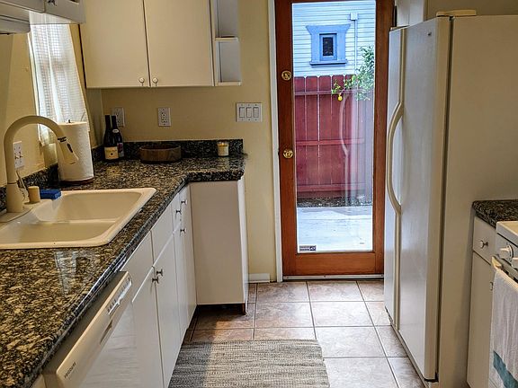 5th image of 3695 Landis St