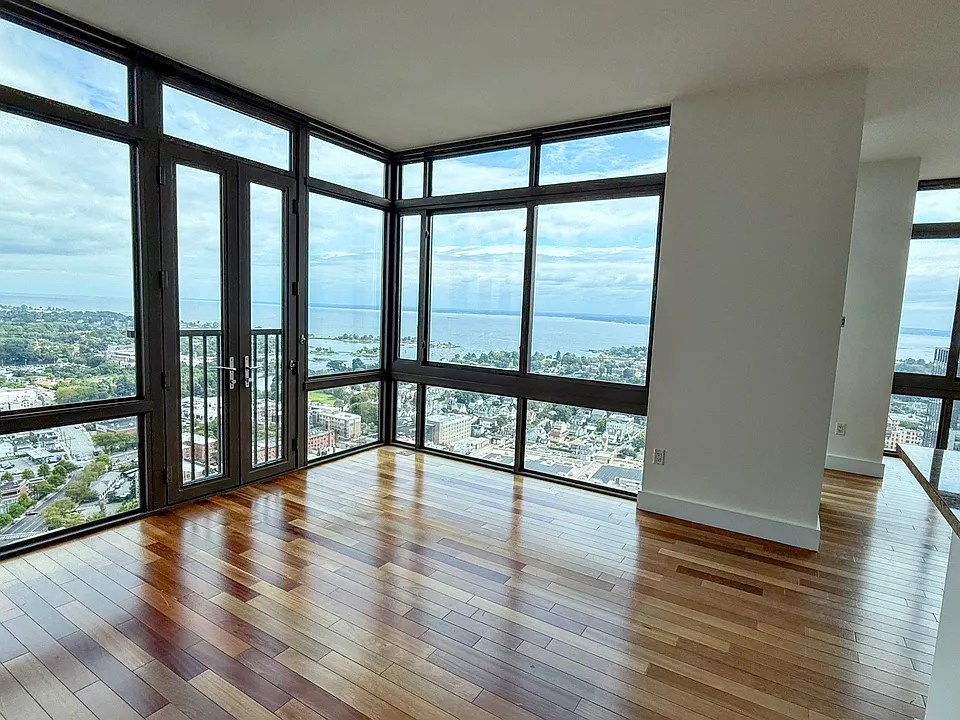 175 Huguenot St #Penthouse 301