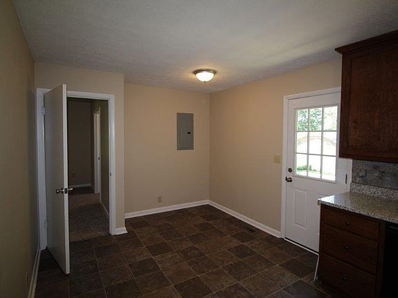 5th image of 1075 Sulphur College Rd