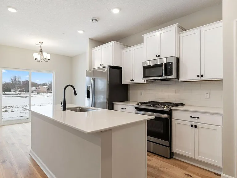 13640 Busch Ln — Photo 17