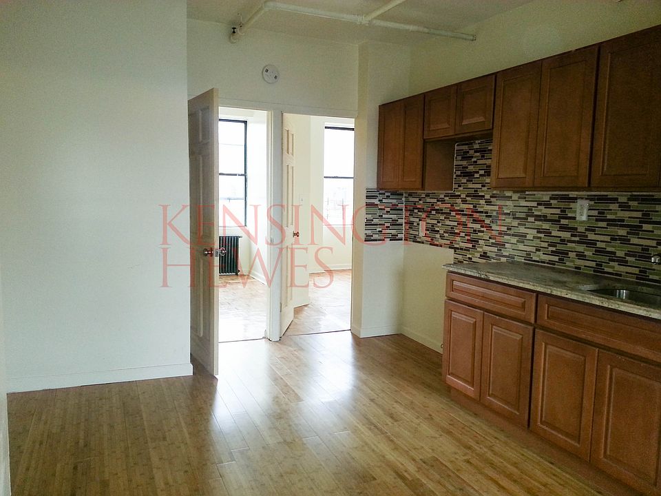 1st image of 1395 Pacific St APT 2