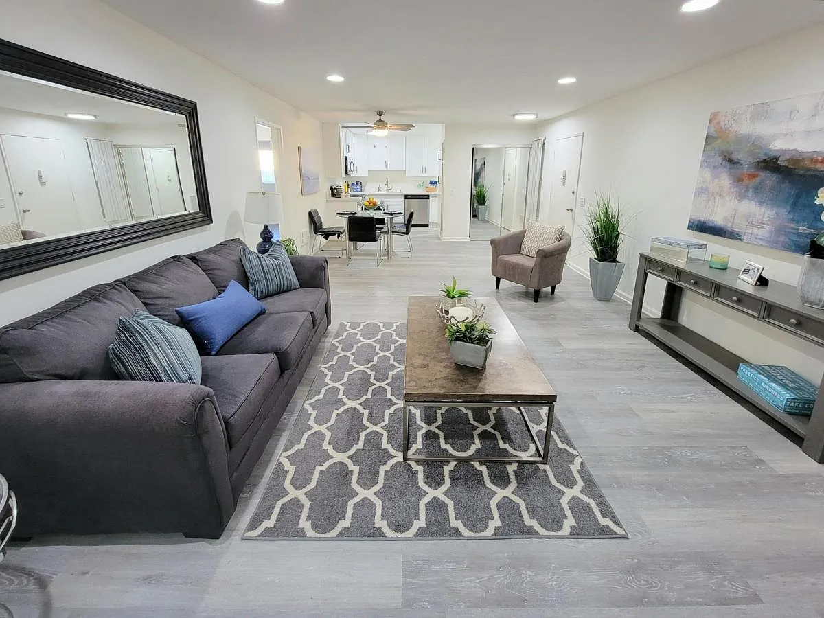 COLLINS, LLC. — Photo 3