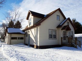 635 2nd St N, Middle River, MN 56737