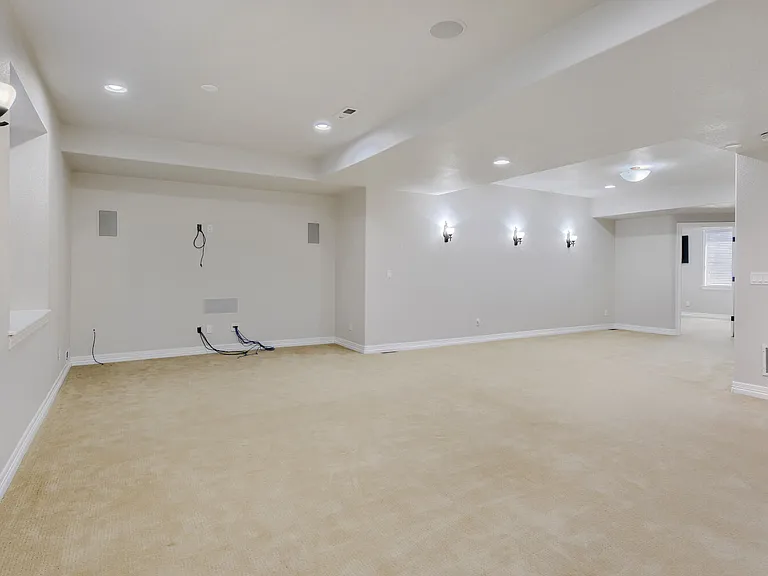 9889 Sunset Hill Cir — Photo 21