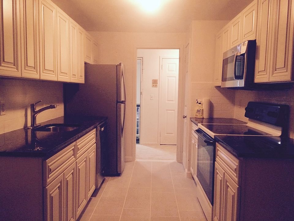 2nd image of 1804 Holly Stream Ct #1804