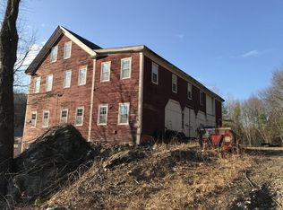 782 Valley Rd, Barre, MA 01005