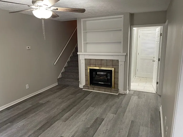 859A Park Pl NE — Photo 12