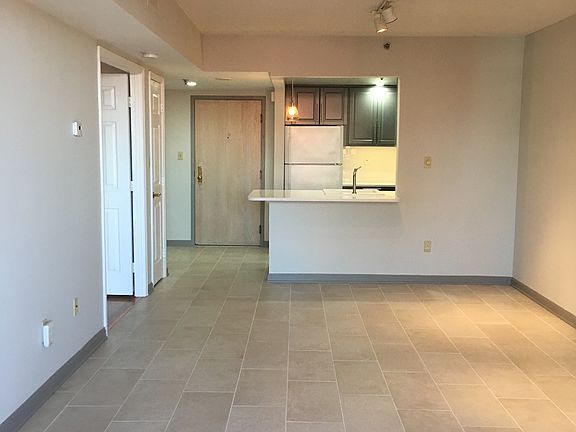 5th image of 4808 Moorland Ln APT 902