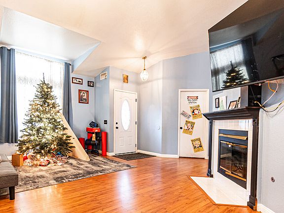 5th image of 16825 Baltic Ct