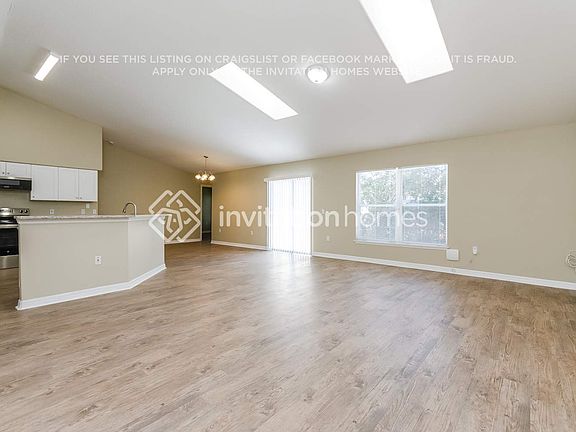 3rd image of 336 Baccarat Ct