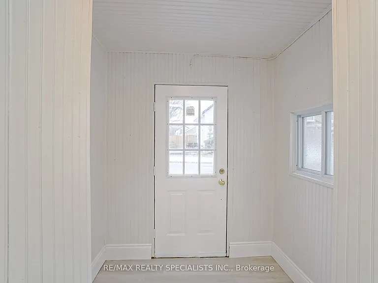 86 Mill St — Photo 2
