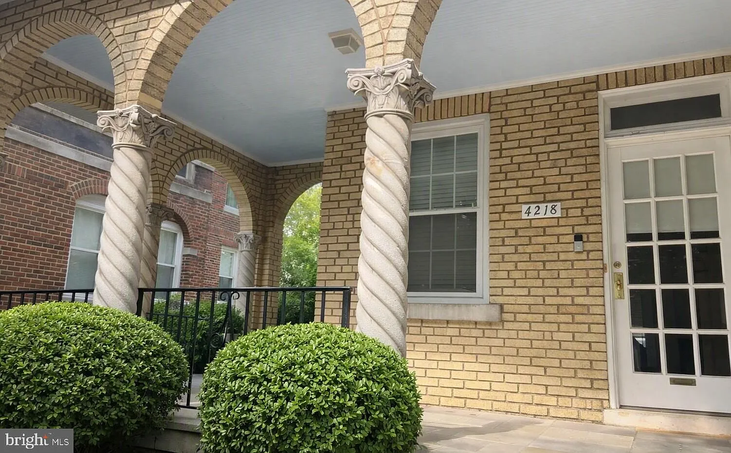 4 bed, 3.0 bath, 2346 sqft, $6,450 — Photo 1