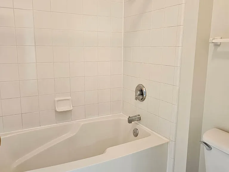 510 Spring Heights Ln SE — Photo 9