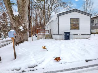 82 Penny Ln, Shelburne, VT 05482