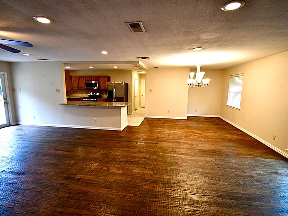 2nd image of 120 E Highland Dr