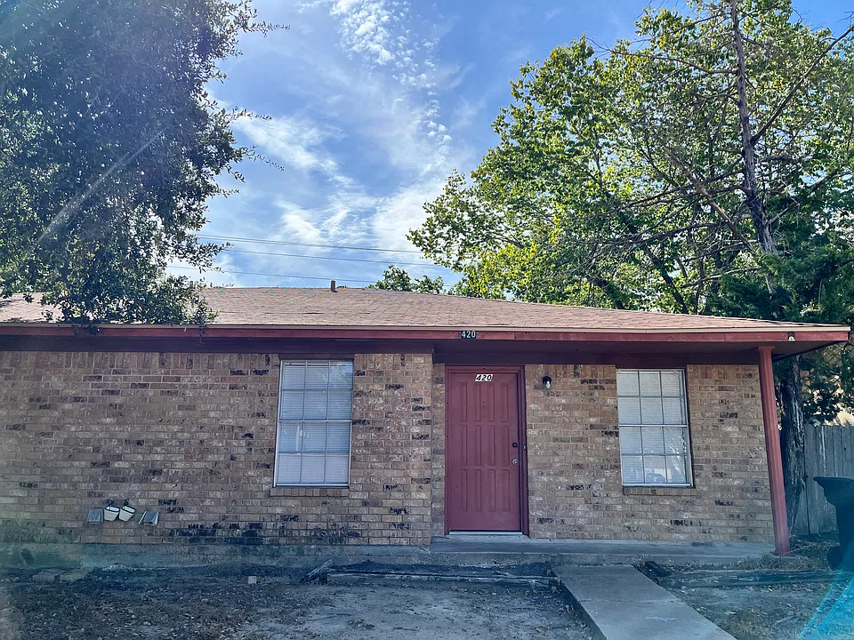 420 Manuel Dr