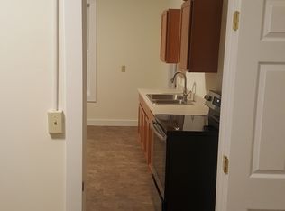 178 Main St #2, Auburn, ME 04210