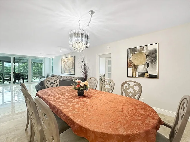 3505 Oaks Way #310 — Photo 6