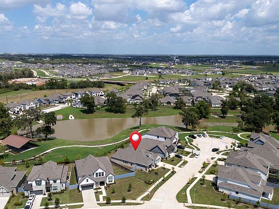 2nd image of 32618 Mountain Maple Ct