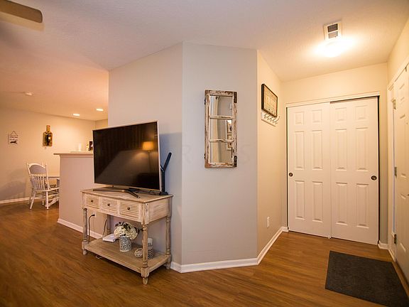 4th image of 7089 Gallant Fox Dr