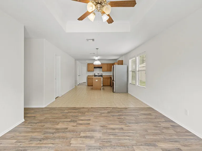 7910 Buffalo View Ln — Photo 11