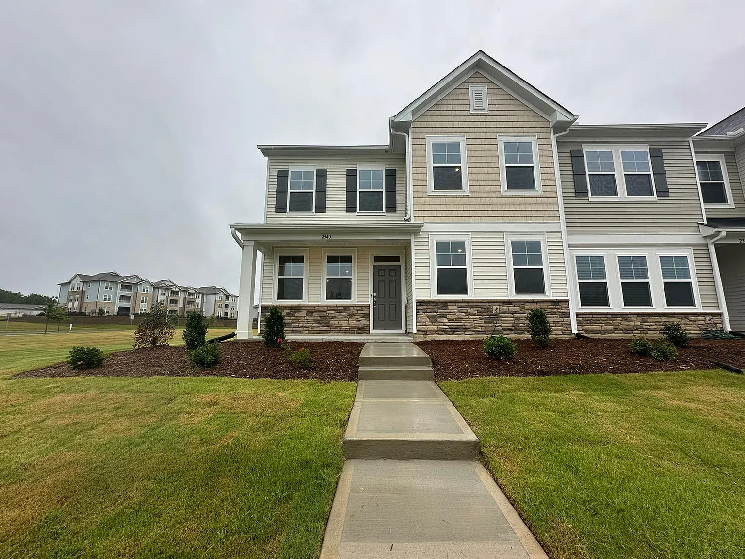 4 bed, 2427 sqft, $2,495 — Photo 1