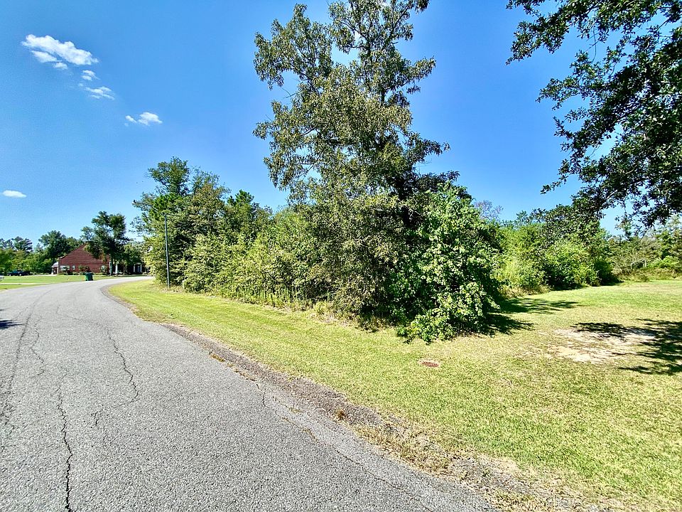 1st image of Bon Ton Dr