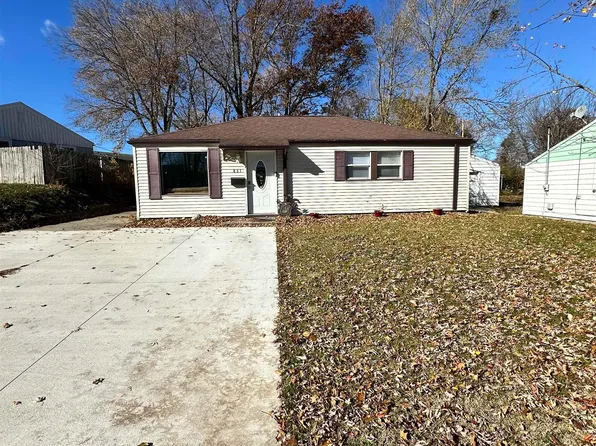 831 Lancaster Dr, South Bend, IN 46614