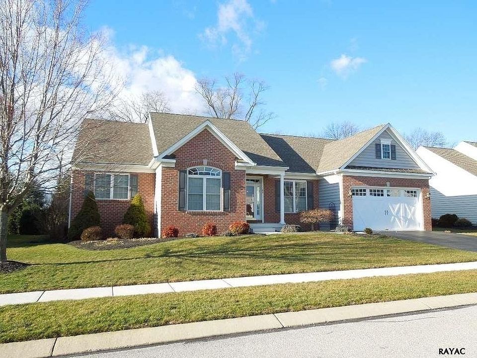 For Sale: 163 Stafford Dr, Hanover, PA 17331