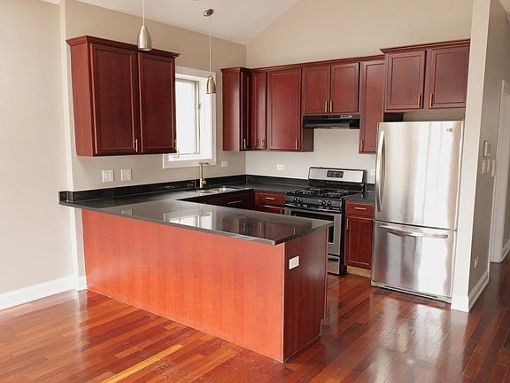 5th image of 4644 W 63rd St Unit 3