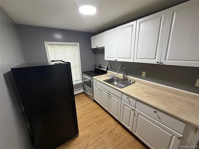 93 Catharine St #2 — Photo 14