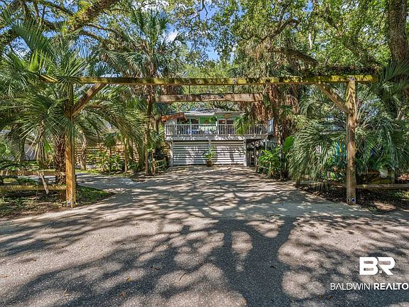2nd image of 1541 Knob Hill Dr