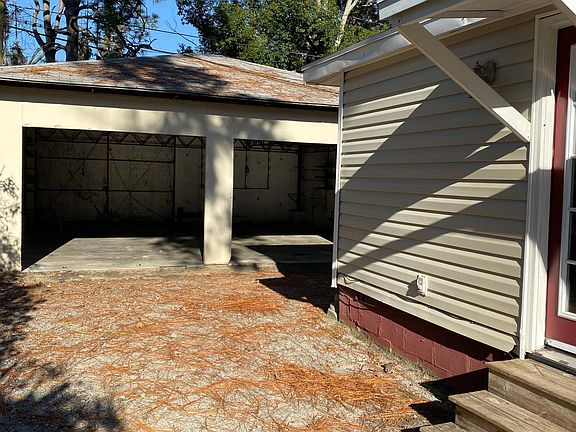2nd image of 2126 N Fernwood Dr