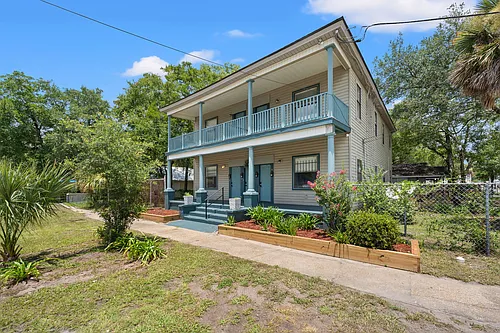 647 Pippin St #1 Photo 1
