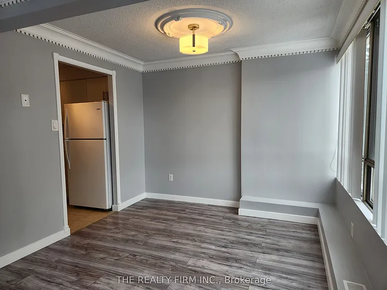 570 Proudfoot Ln #309 — Photo 12