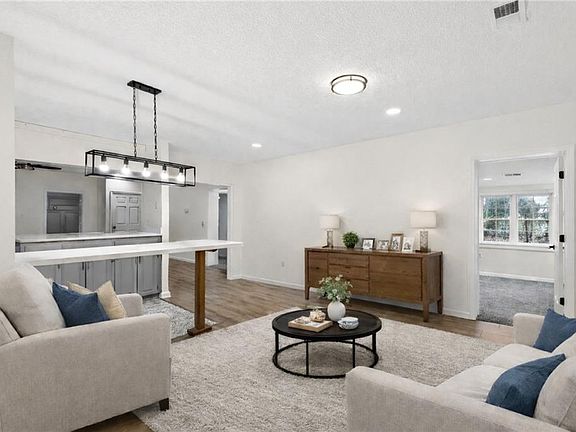 3rd image of 4927 Salem Rd