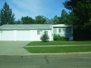 4603 Cortez Cir, Mandan, ND 58554