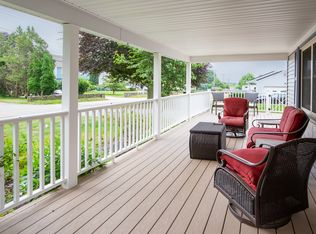 749 Jepson Ln, Middletown, RI 02842