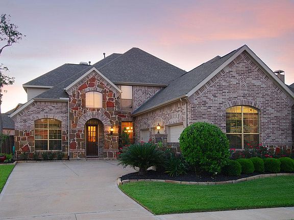 Rare custom Highland Homes build with close proximity to amenities and access to Houston!