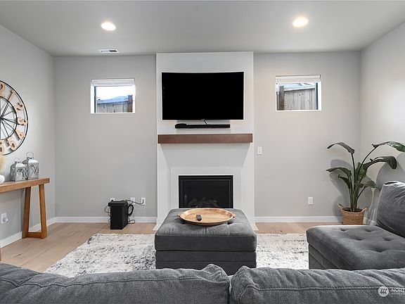 4th image of 8798 69th St NE