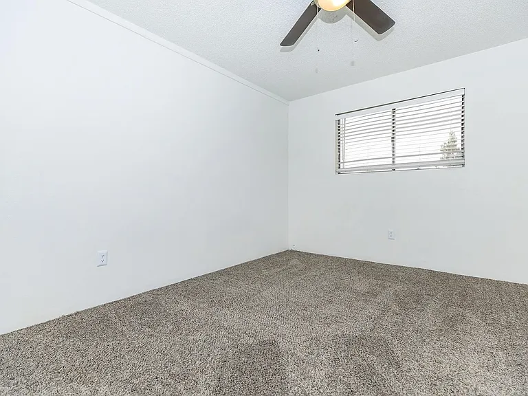 Palisade Park Aparments — Photo 28