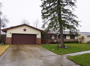 1909 Robert Dr, Champaign, IL 61821