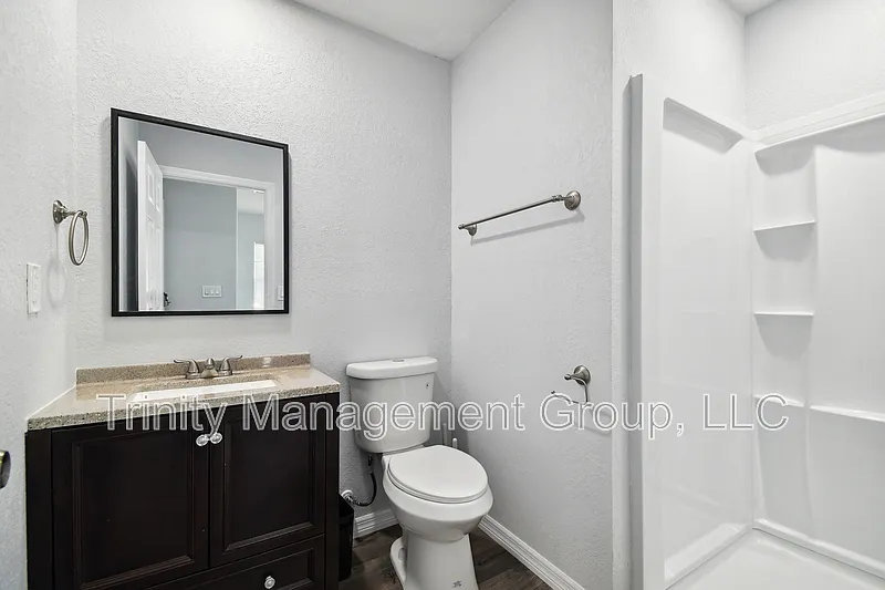 1 bed, 1.0 bath, 186 sqft, $1,144 — Photo 3