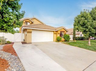 19440 Sweetwood Ln, Lake Elsinore, CA 92530