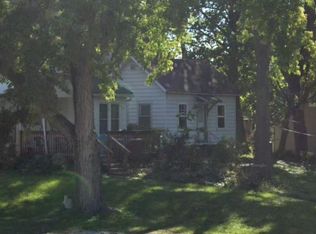 2444 31st St #A, Moline, IL 61265
