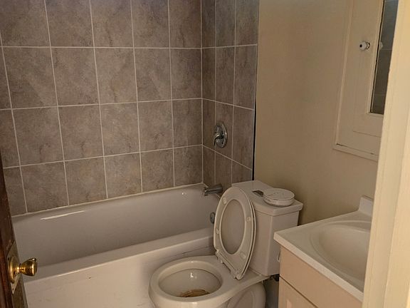 4th image of 3145 N 40th St #3