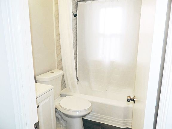 5th image of 106 Cowles Ave